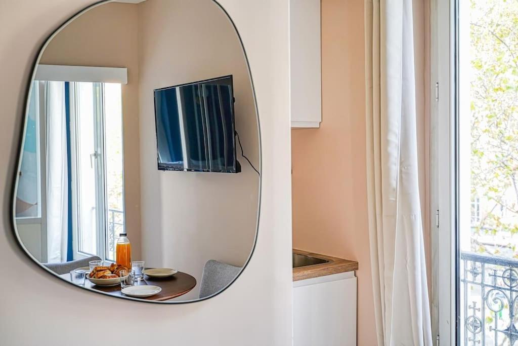 Appartement Colore Wagram - II Париж Екстериор снимка